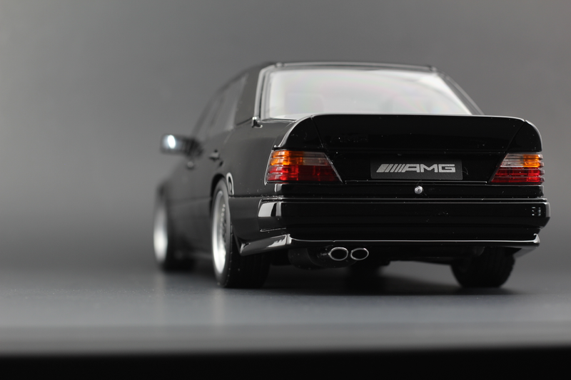 Illustration for article titled Radcast: AMG 300 E 5.6L Hammer